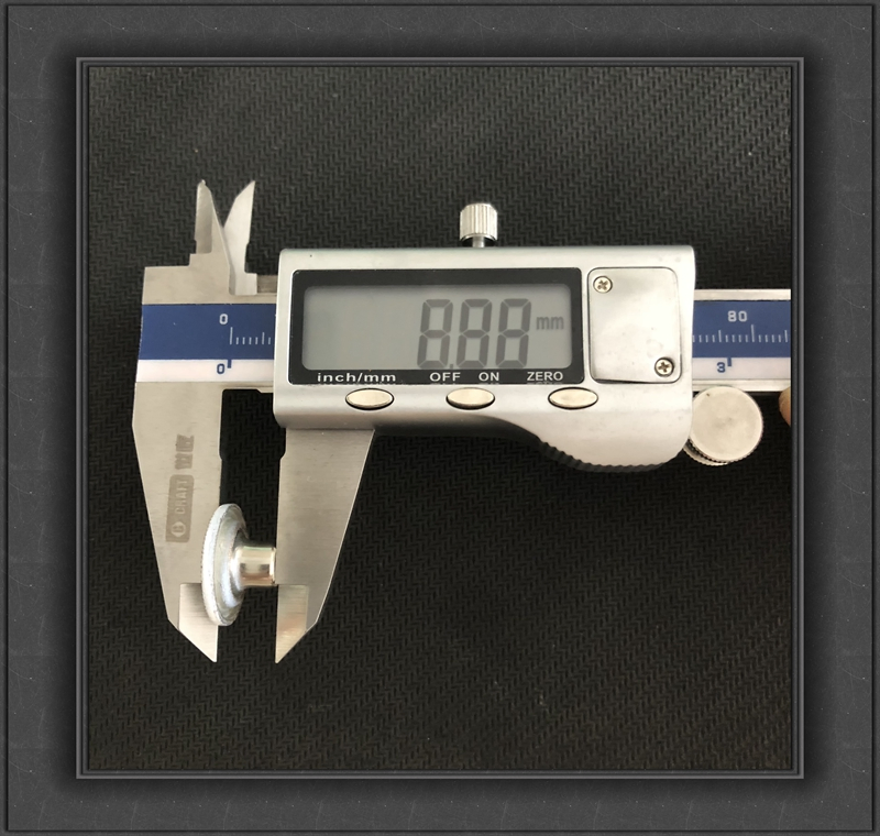 18mm Shank Button with Middle Hole