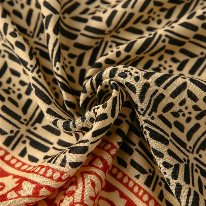 Bohemia Ethnic Artsy Scarf Boho Geometry Contrast Color Elegant Shawl Long Tassels Warm Hijab Twill Cotton Flora Printing Scarf for Spring and Autumn