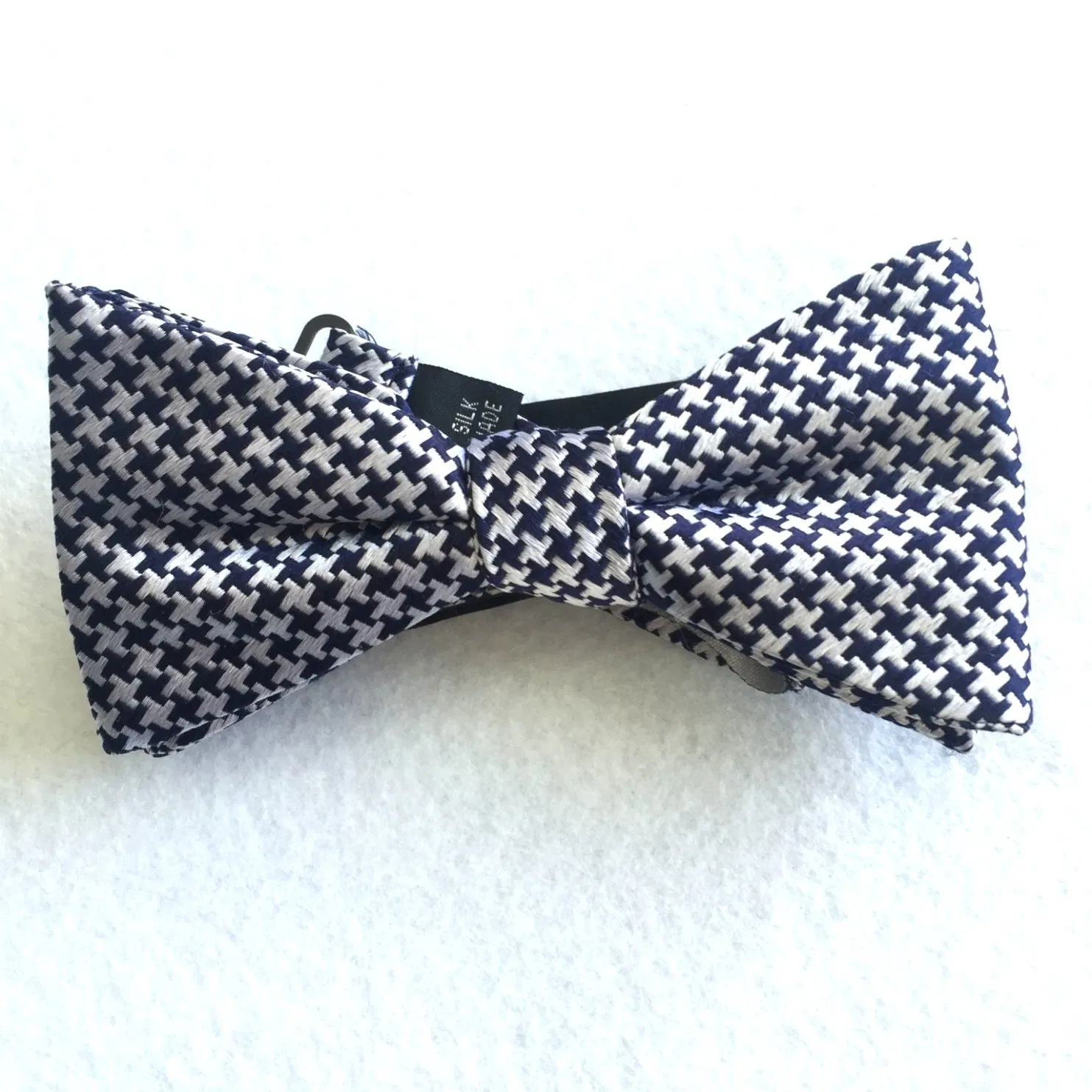 Hot Selling Silk Self Bow Tie New Houndstooth Design Bowtie Pattern