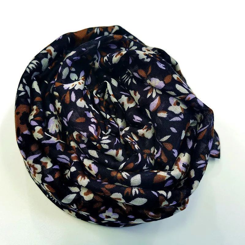 Ladies′ Accessories Beach Long Pastoral Scarves Small Flora Print Head Shawl Lady Fashion Fringe Muffler Fashion Spring Light Soft Scarf for Women