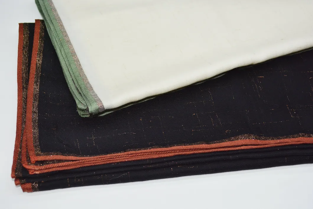 Ladies Fashion Merino-Wool & Lurex Spinned Luxe Glittering Long Scarf