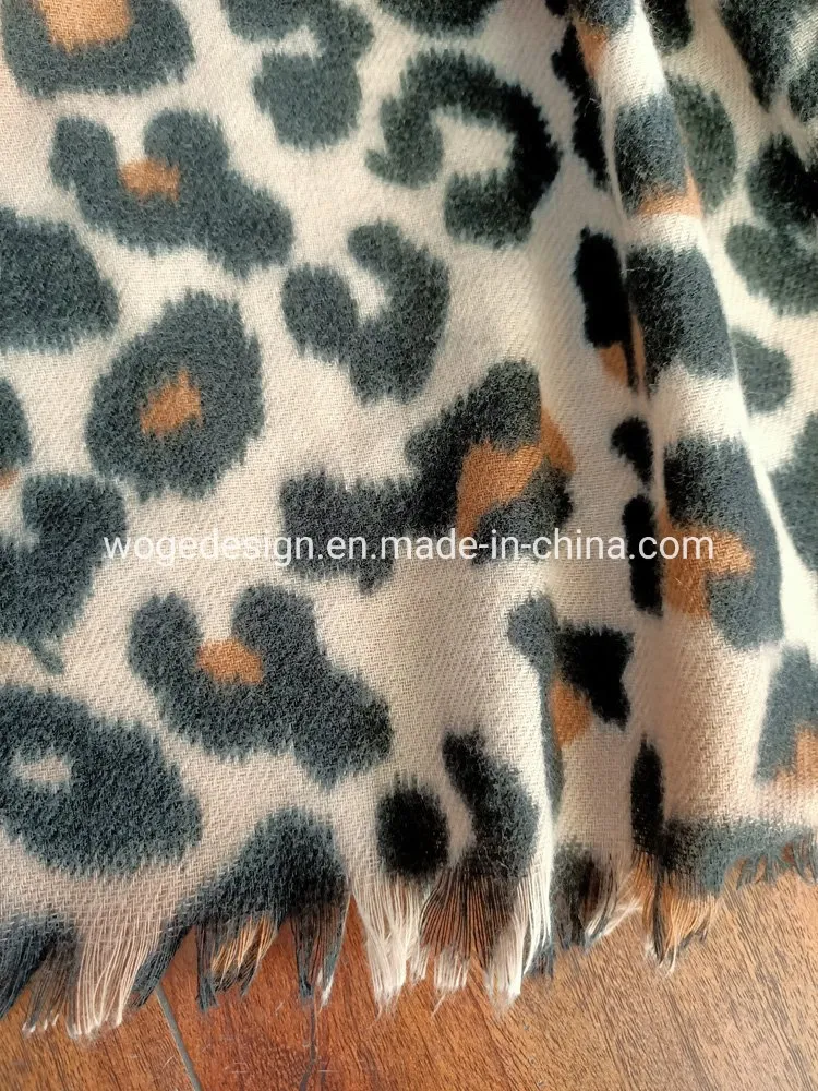 Wogedesign 140*140cm Women′s Stylish Warm Tassels Soft Print Leopard Scarf Winter Large Blanket Wrap Shawl